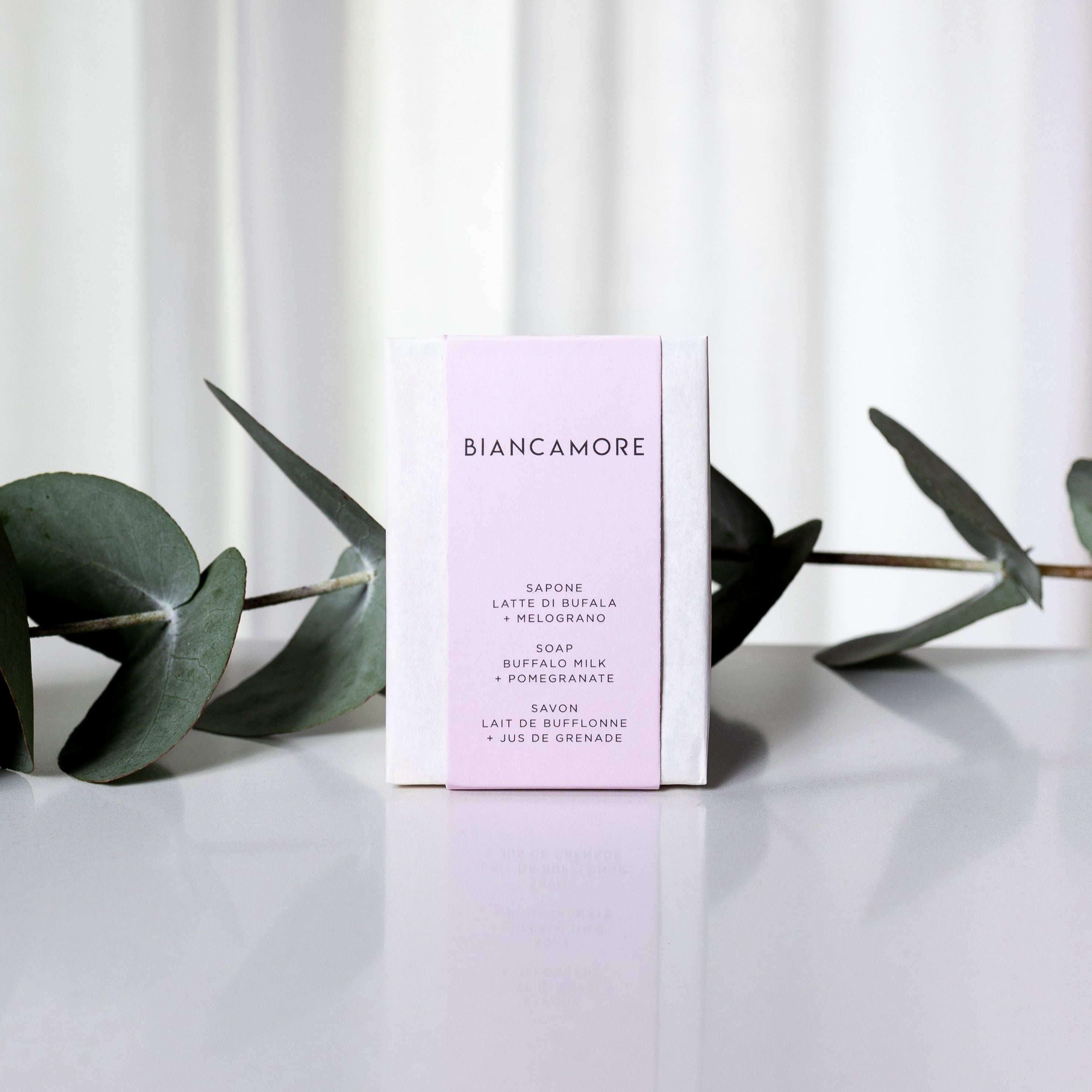 Sapone con latte di bufala e melagrana